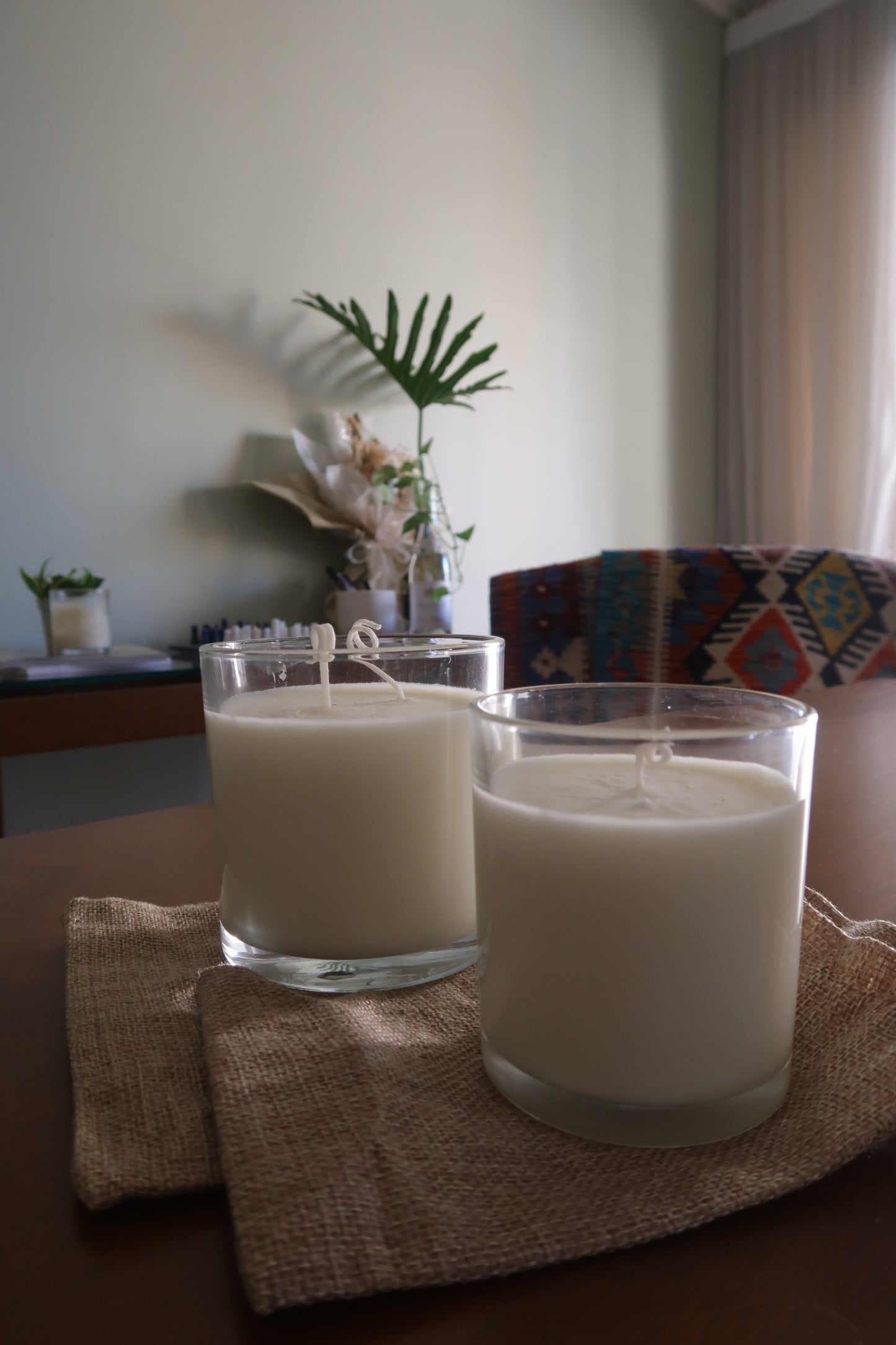 Crisp a hand-poured soy candle